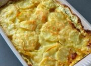 Easy Steps To Whip Up The Ultimate Potato Bake For A Crowd-Pleasing Dish