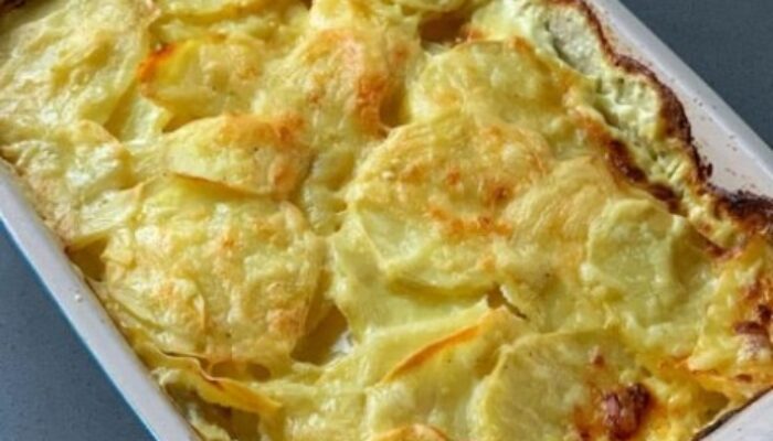 Easy Steps To Whip Up The Ultimate Potato Bake For A Crowd-Pleasing Dish