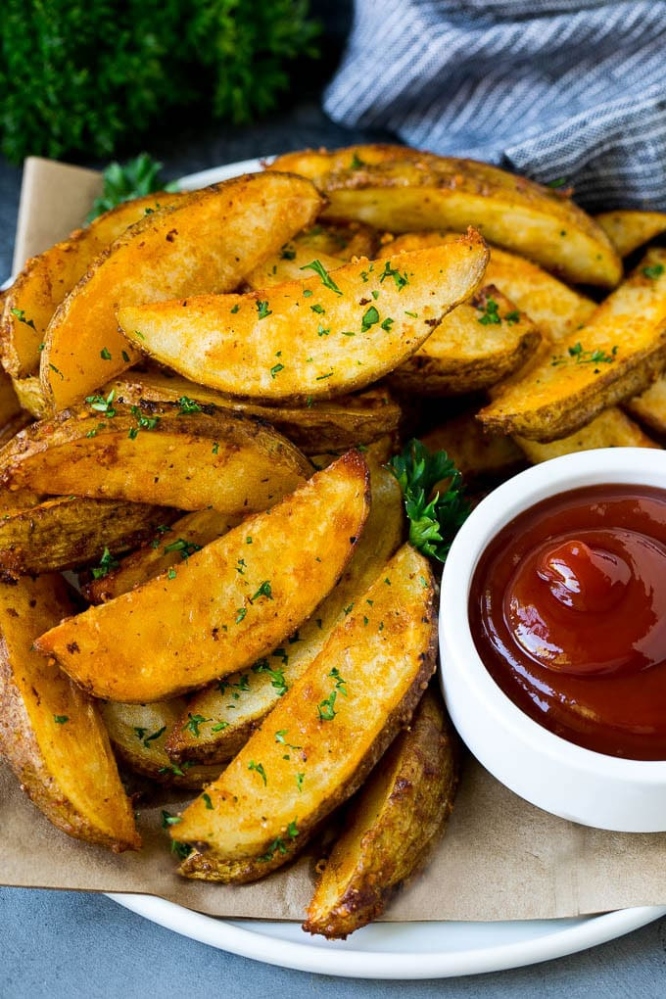 Golden Crispy Perfection: Easy Oven-Baked Potato Wedges Recipe