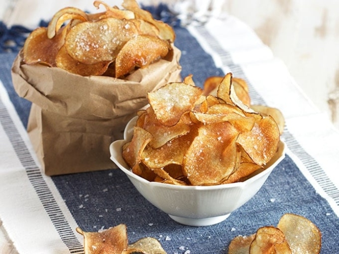 Crunchy Creations: Master The Art Of Making Salt And Vinegar Potato Chips At Home