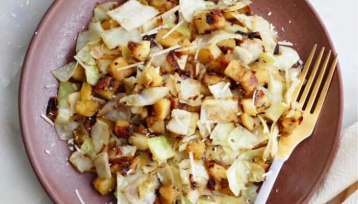 Potato And Cabbage Delight: A Step-by-Step Guide To A Flavorful Dish