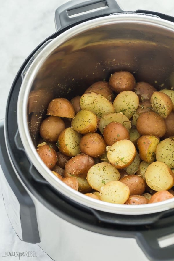 Niche Utama 2 Garlic Herb Instant Pot Potatoes  The Recipe Rebel