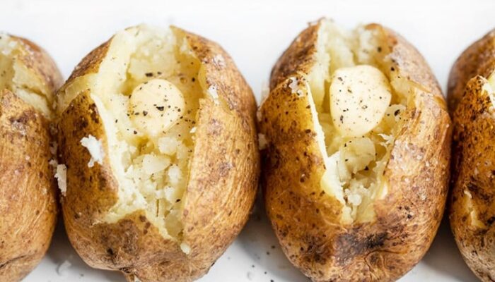 Crispy And Delicious: Mastering The Art Of Baking Potatoes In The Oven