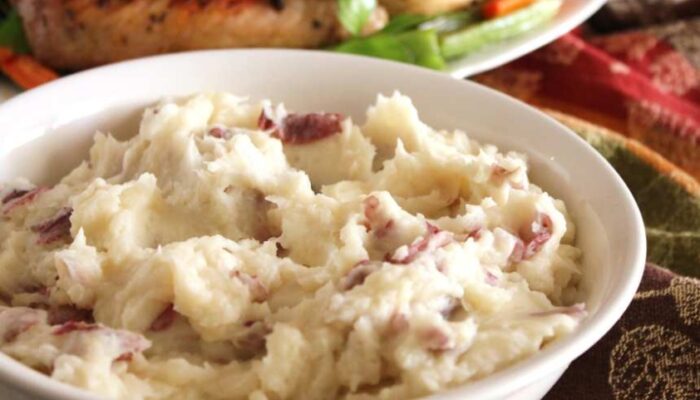 Bold And Beautiful: A Step-by-Step Guide To Perfectly Delicious Red Mashed Potatoes