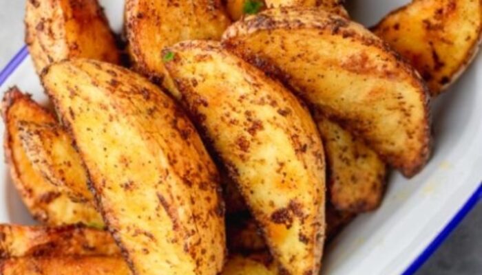 Crispy Perfection: Easy Homemade Potato Wedges In The Oven Recipe