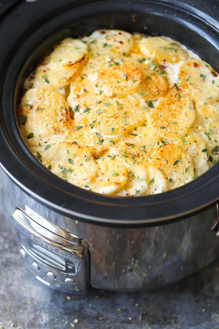 Niche Utama 2 Slow Cooker Cheesy Scalloped Potatoes